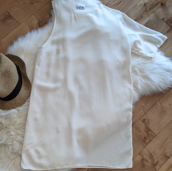 OAK - One Sleeve Mini Shift Dress - Picture 3 of 16